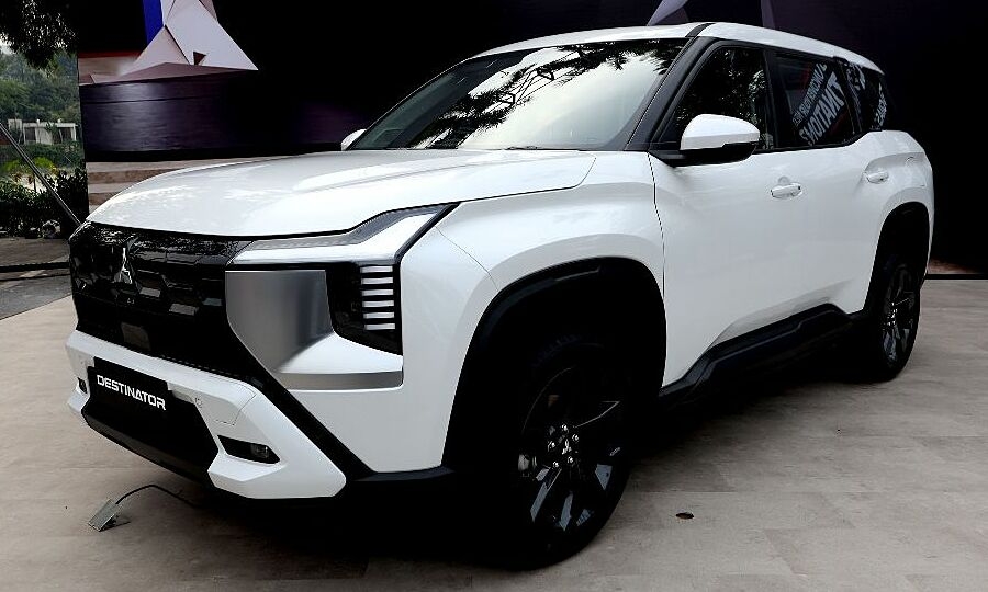 Phân khúc C chọn Mazda CX 5 hay Mitsubishi Destinator