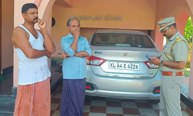 Tài xế bị phạt 3 000 USD vì không nhường đường xe cứu thương