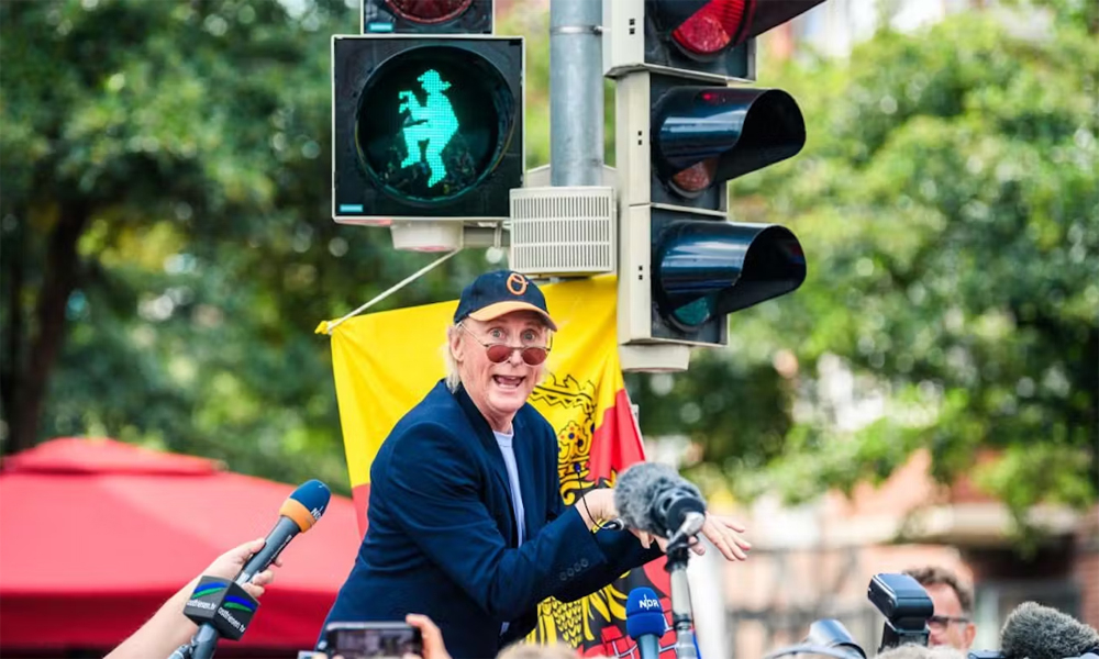 Đèn giao thông chờ lâu không chán ở Đức