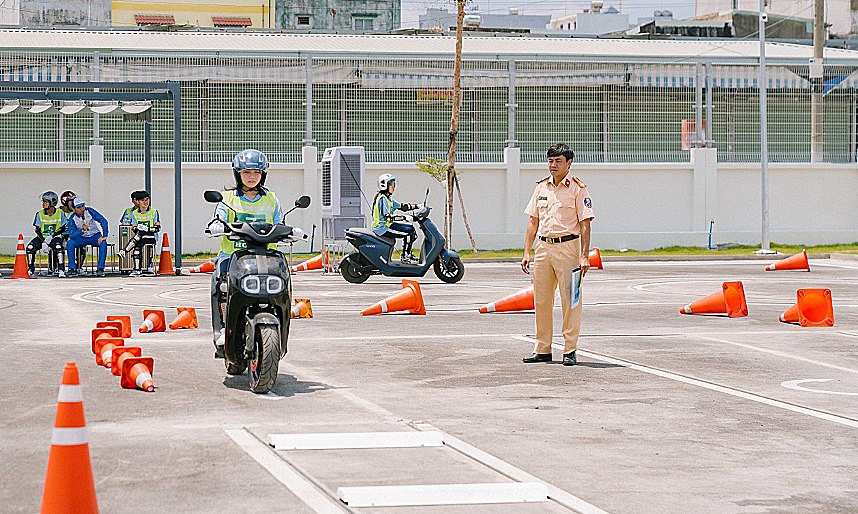Đề xuất thi bằng lái xe máy thêm sa hình tăng độ khó