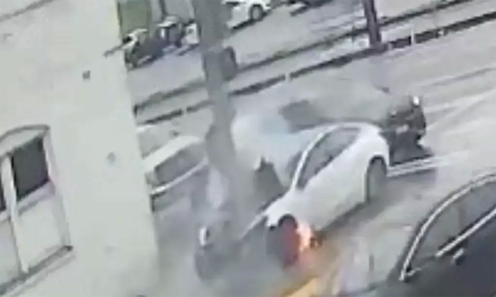 Tesla lại bị kiện vì cửa xe không mở sau tai nạn