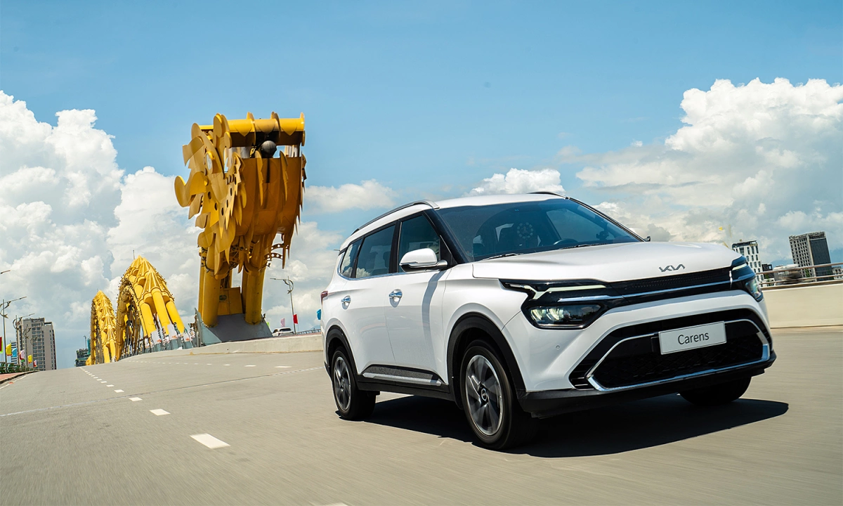 Kia Carens xe gầm cao 7 chỗ giá dưới 600 triệu đồng