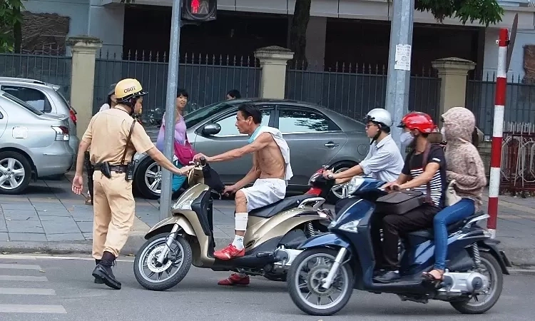 10 lỗi giao thông phổ biến của người Việt