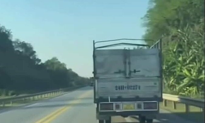 Xử phạt xe tải bị nghi chim mồi trên cao tốc