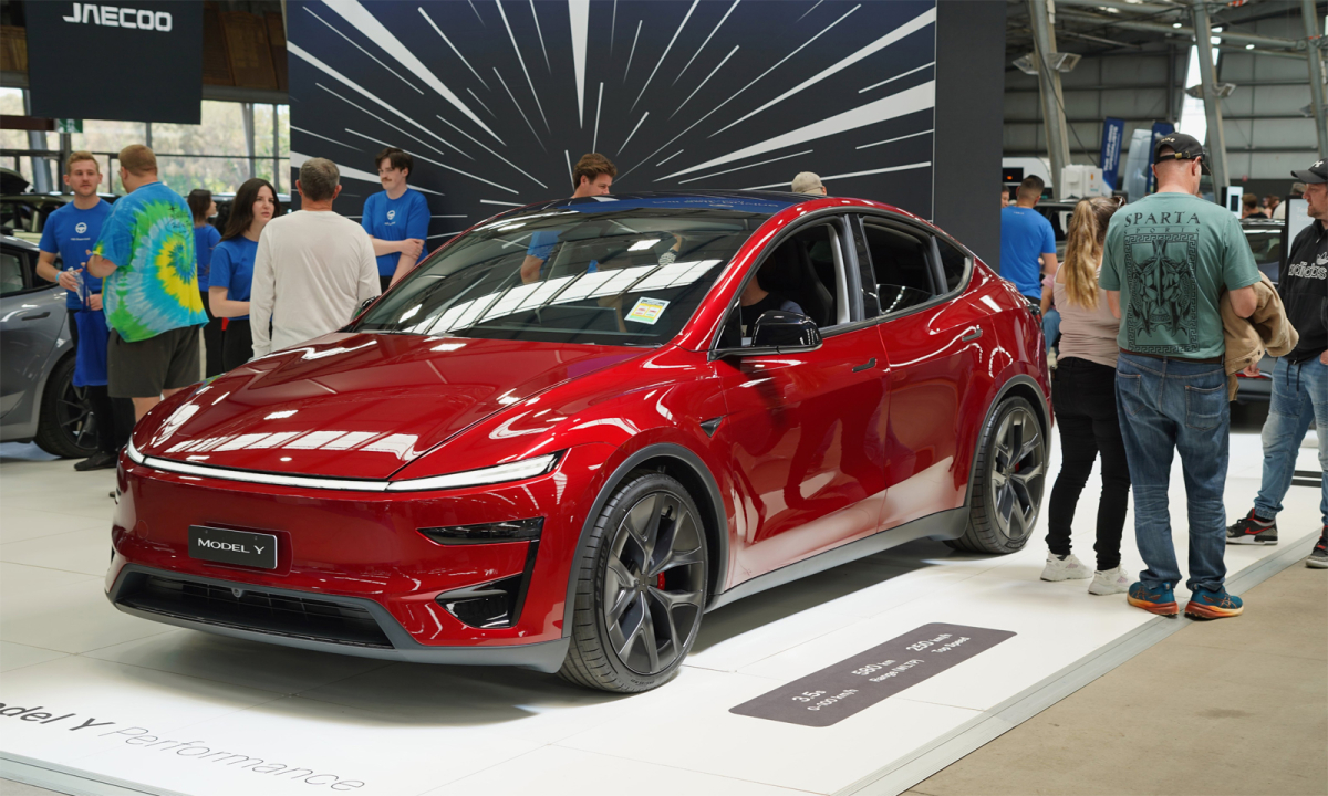 Tesla không muốn ôtô sản xuất ở Mỹ dùng linh kiện Trung Quốc