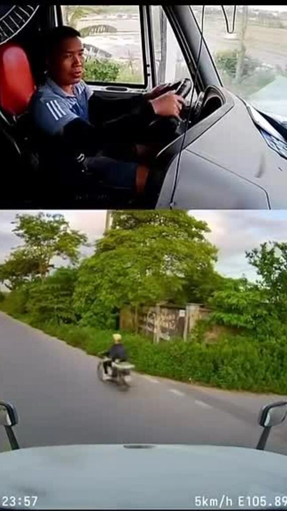 Tình huống tương tự, xe đầu kéo lấy lái để rẽ khá chậm nhưng vẫn bị xe máy cố vượt lên. Video:CTV