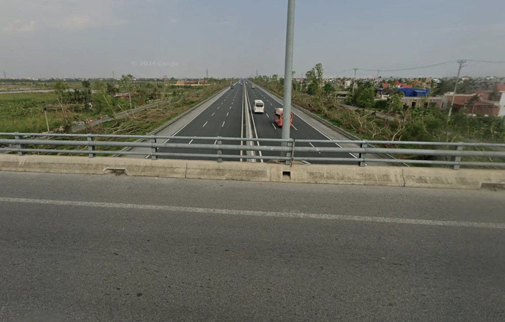 Mặt cầu vượt Kim Đới nơi xảy ra tai nạn. Ảnh:Google Maps, năm 2024